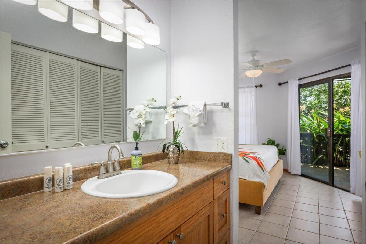 Вілла Kona Westwind 1 New! Quiet Ocean-View 1St Floor | Patio | Pool Кайлуа-Кона Екстер'єр фото